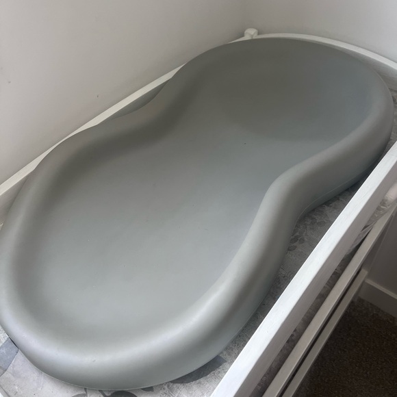 Other - Keekaroo Peanut Changer